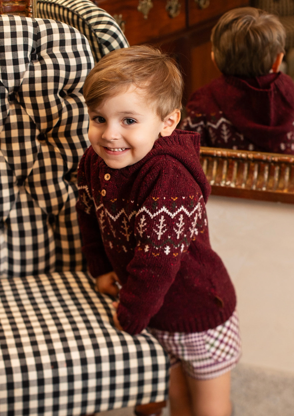 Shorts and hooded sweater set