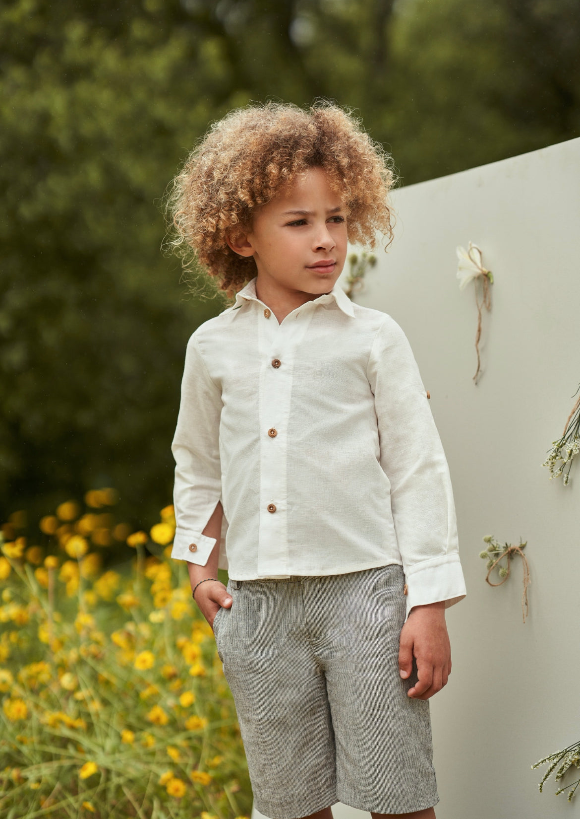 Linen shirt with shirt collar and striped shorts set