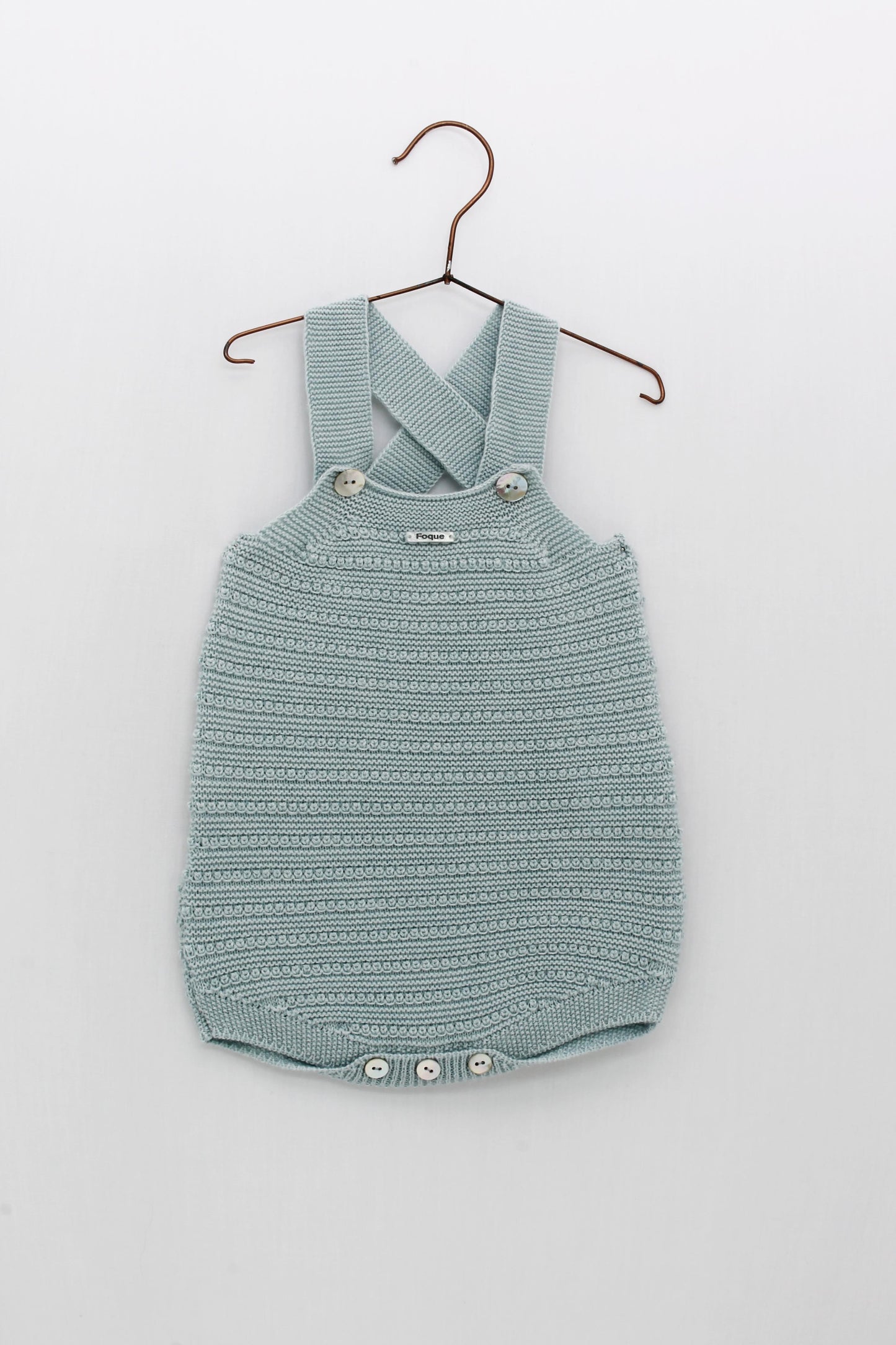 Conjunto Peto Punto Combinado y Camisa