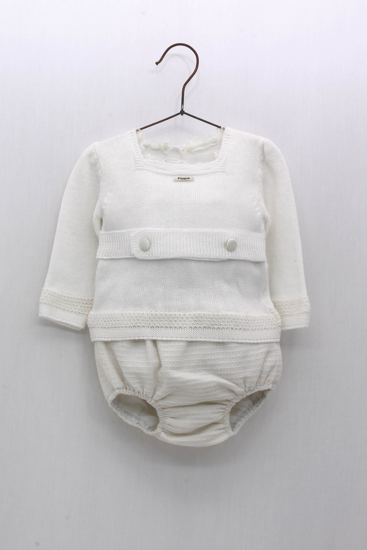 Knitted set with embroidered tulle collar, panties and leggings