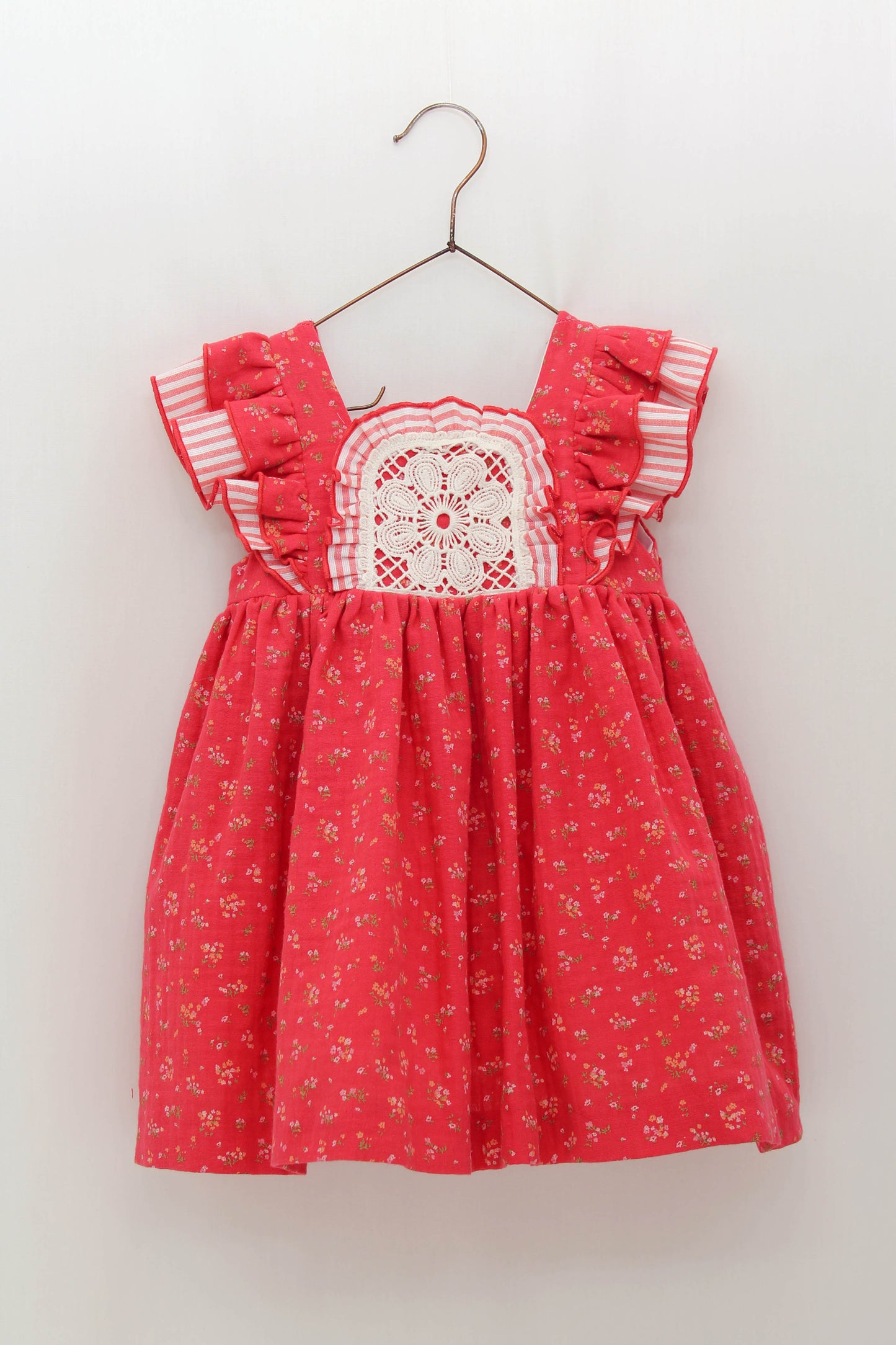 Vestido flores con volantes