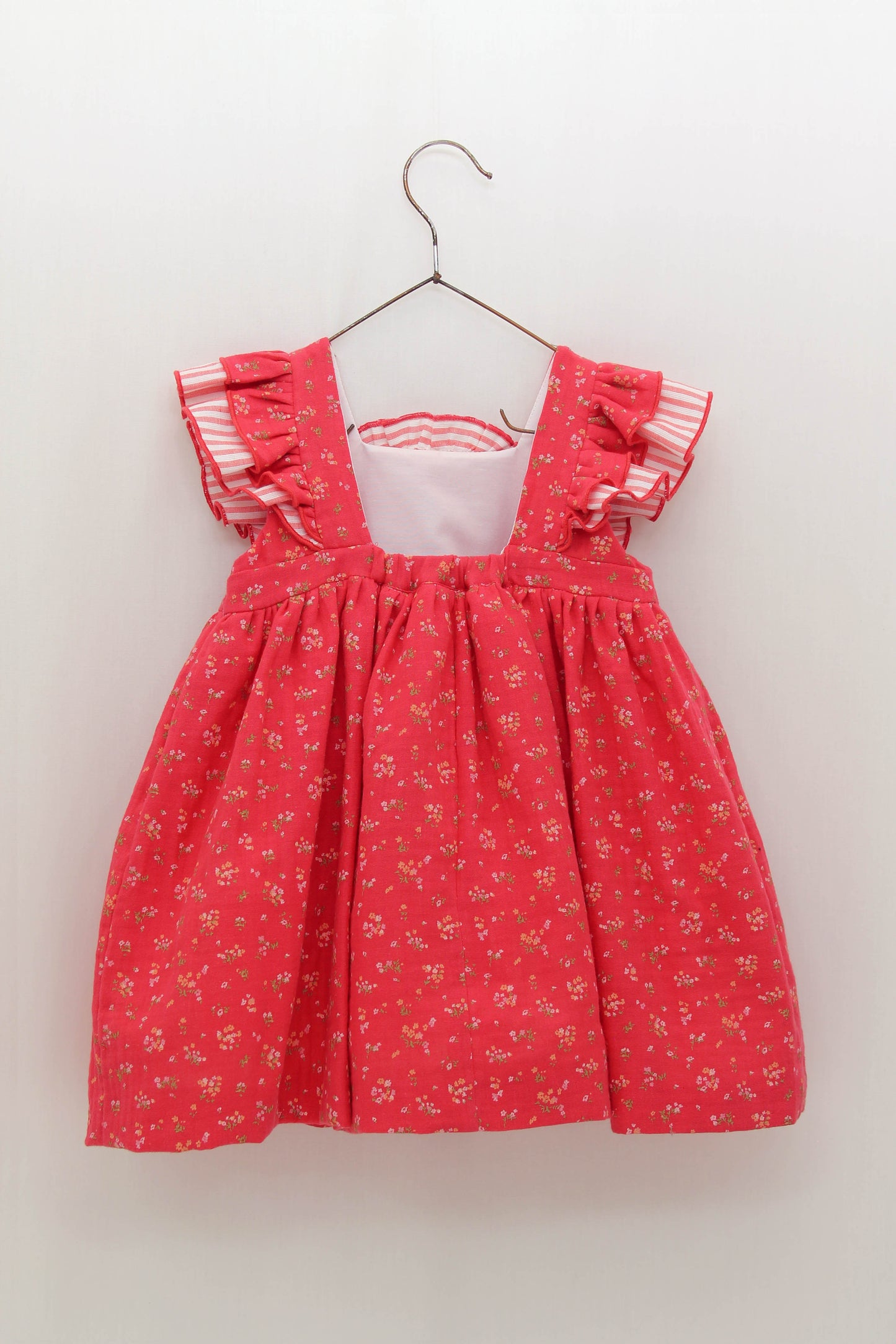Vestido flores con volantes