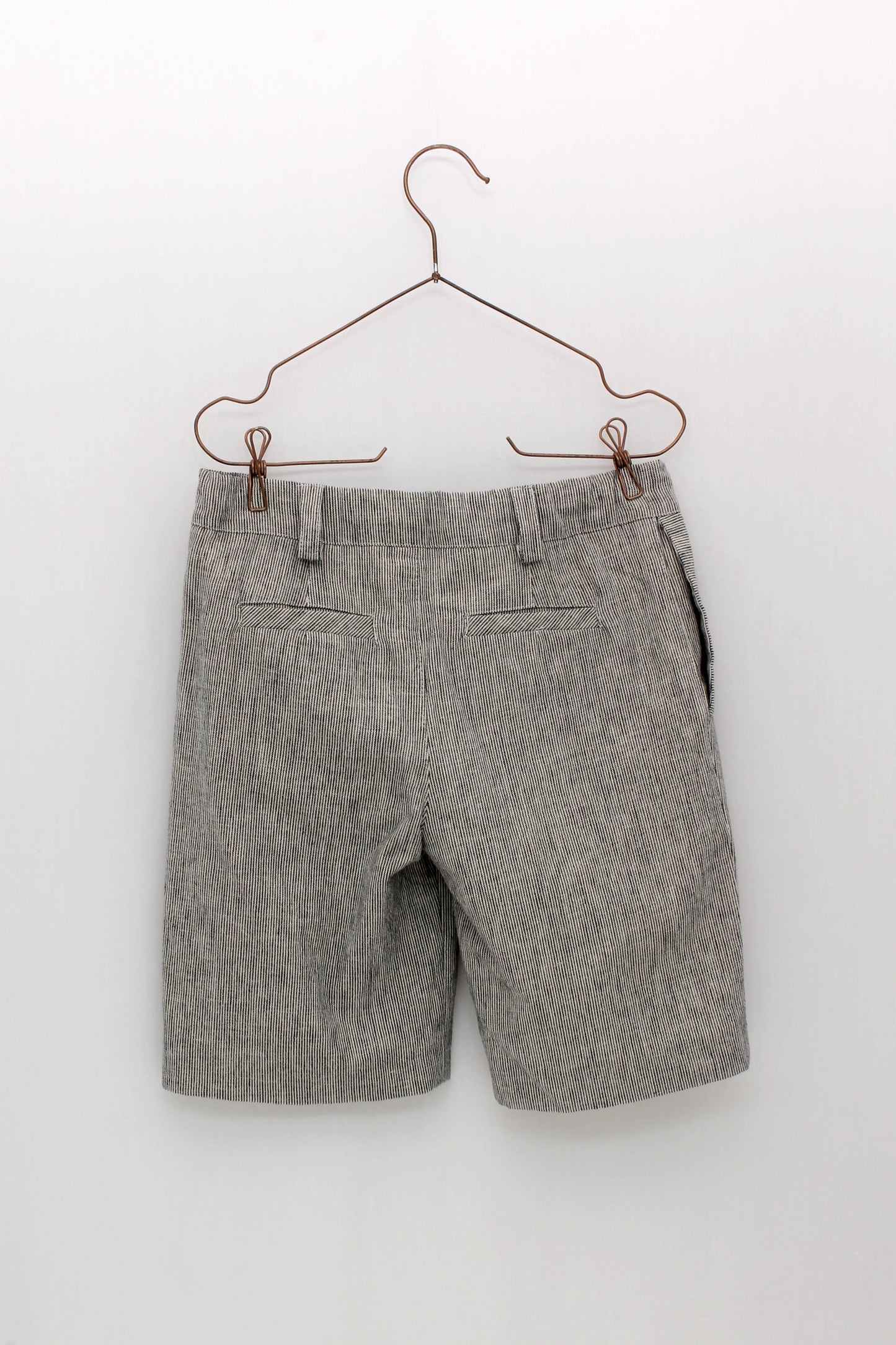 Shirt collar shirt and striped shorts set