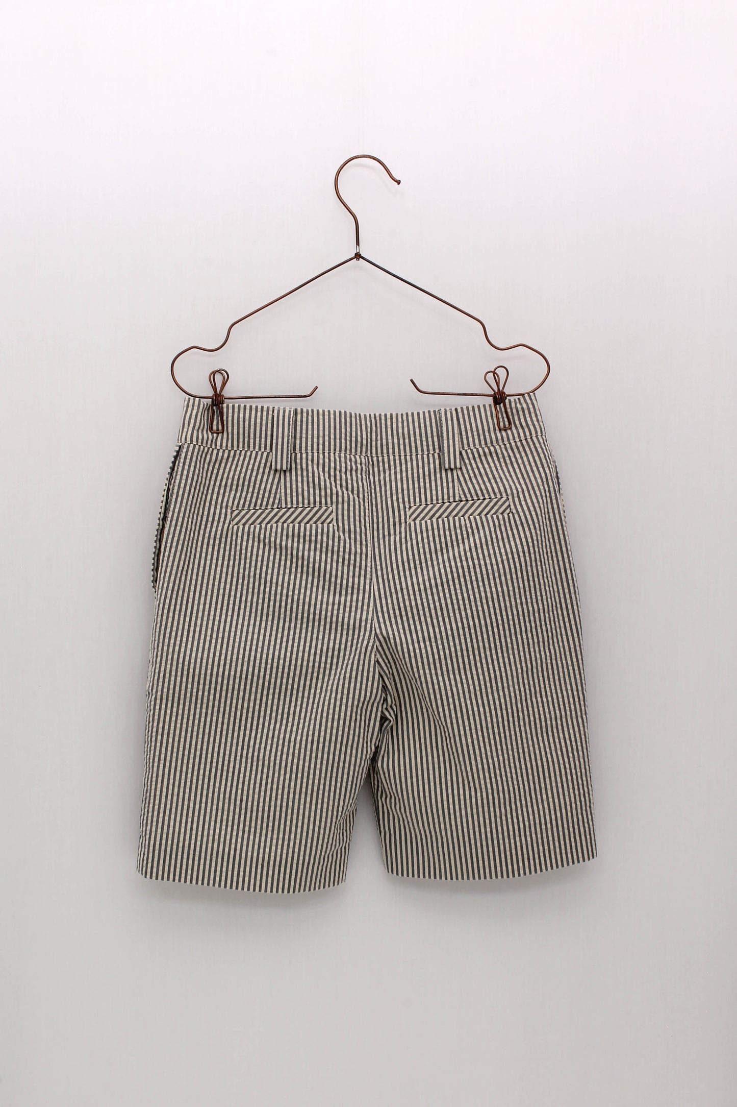 Linen shirt with shirt collar and striped shorts set