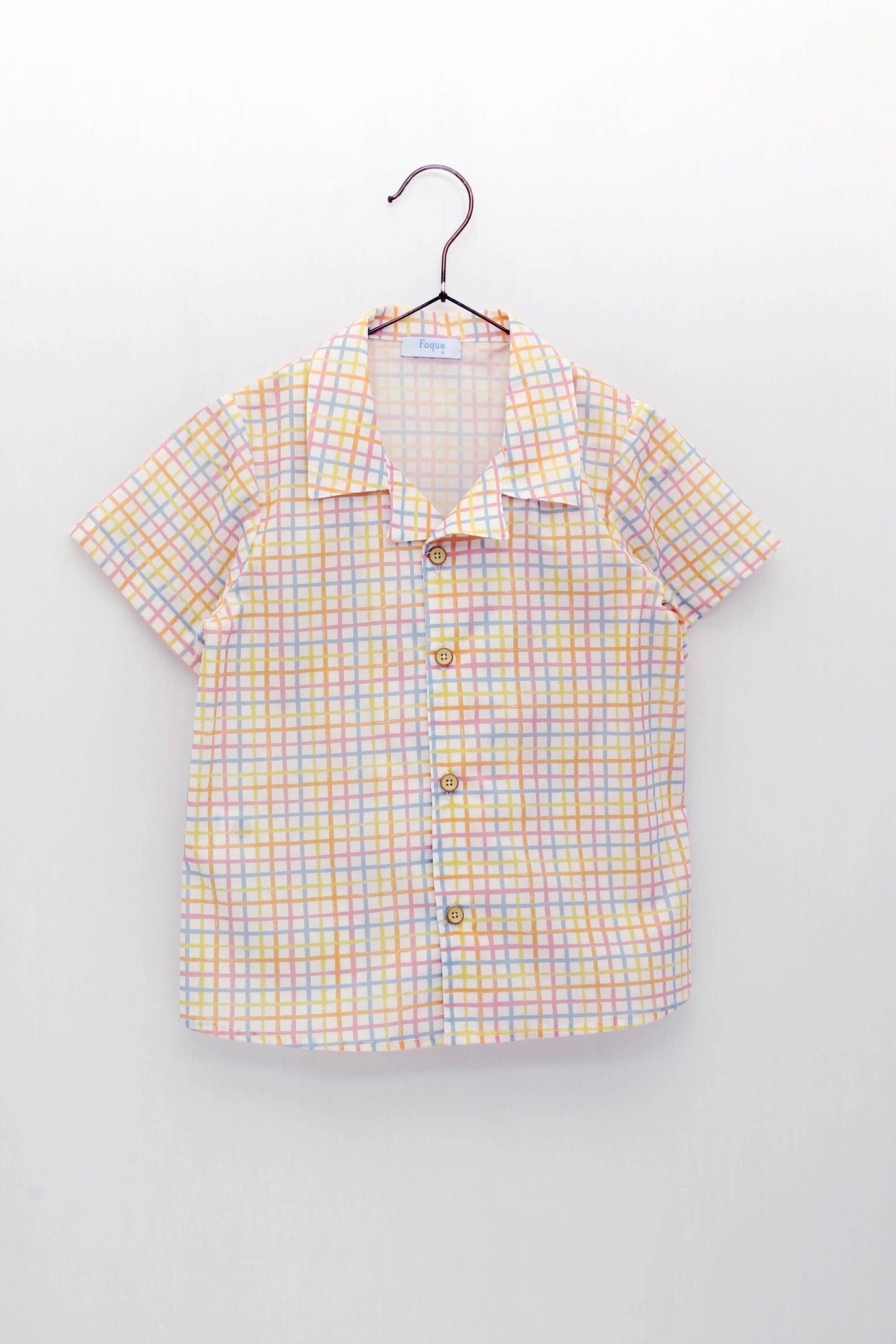 Conjunto camisa cuadro multicolor y pantalón corto