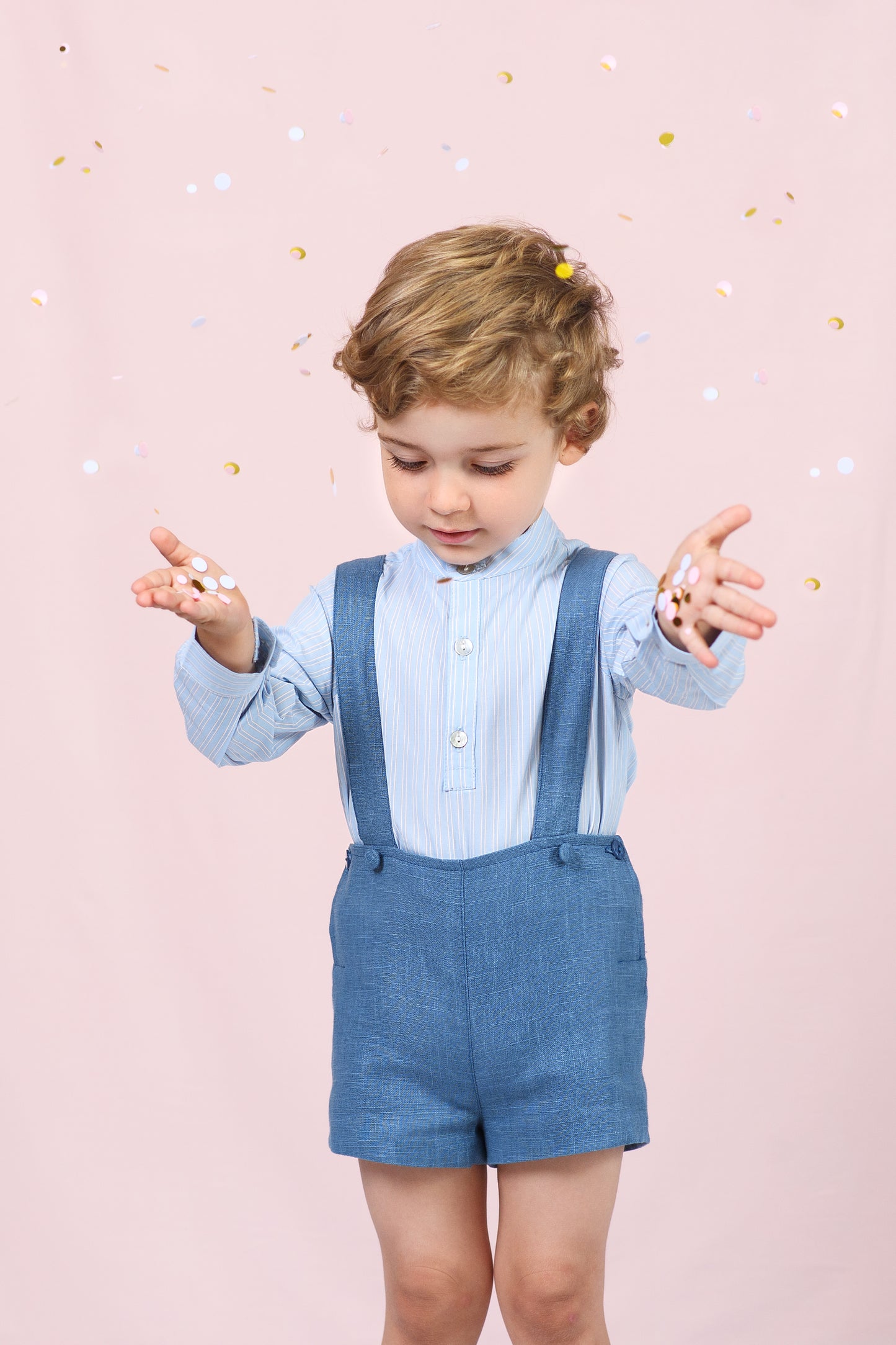 Conjunto niño camisa de rayas y short con tirantes