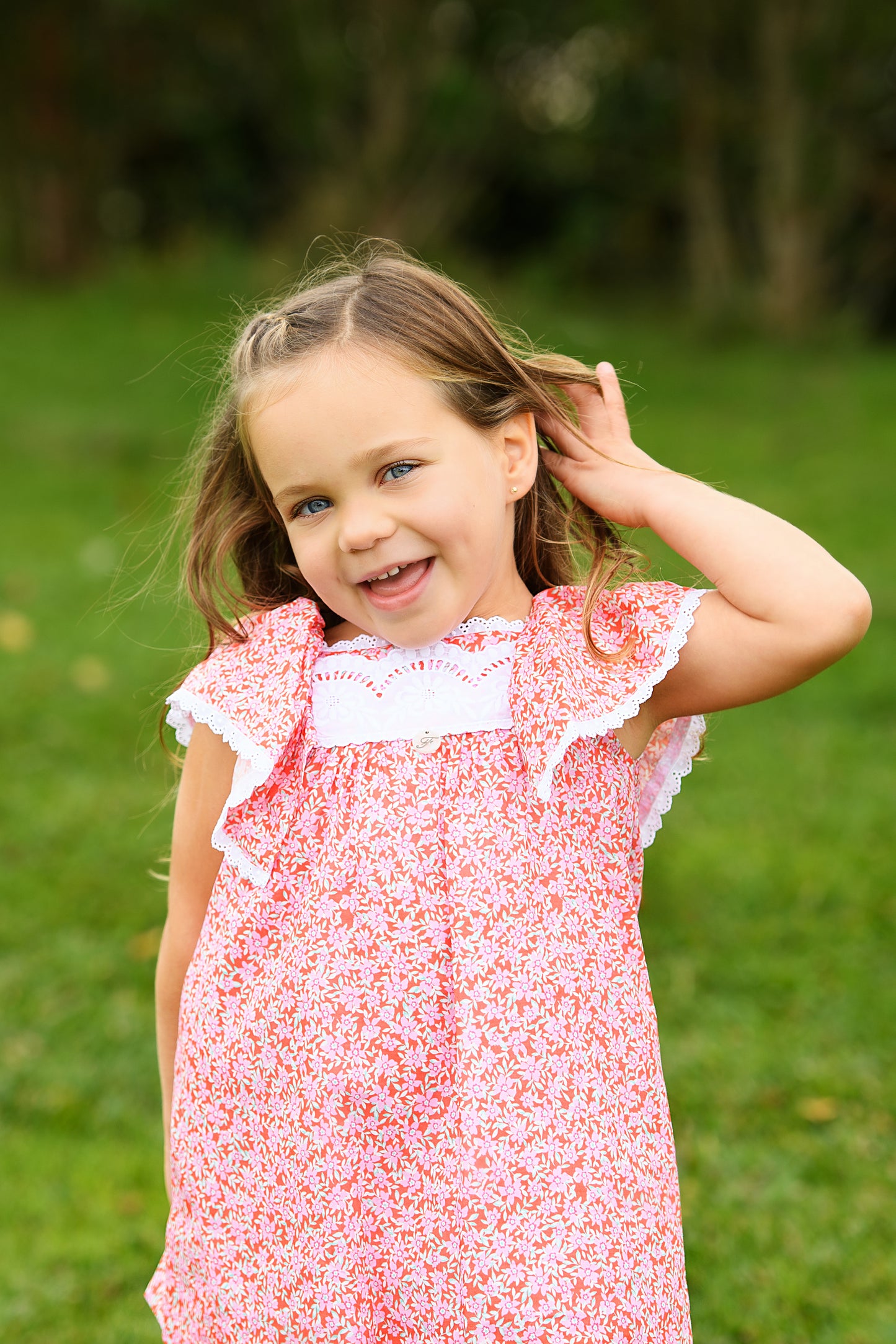 Vestido bebé niña estampado floral coral con encaje