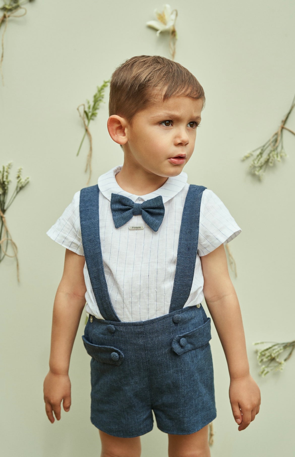 Conjunto peto camisa pajarita