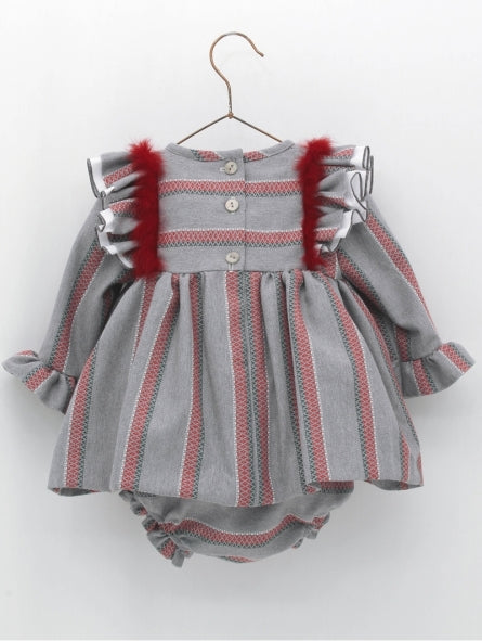 Vestido jesusito efecto rayas bordadas