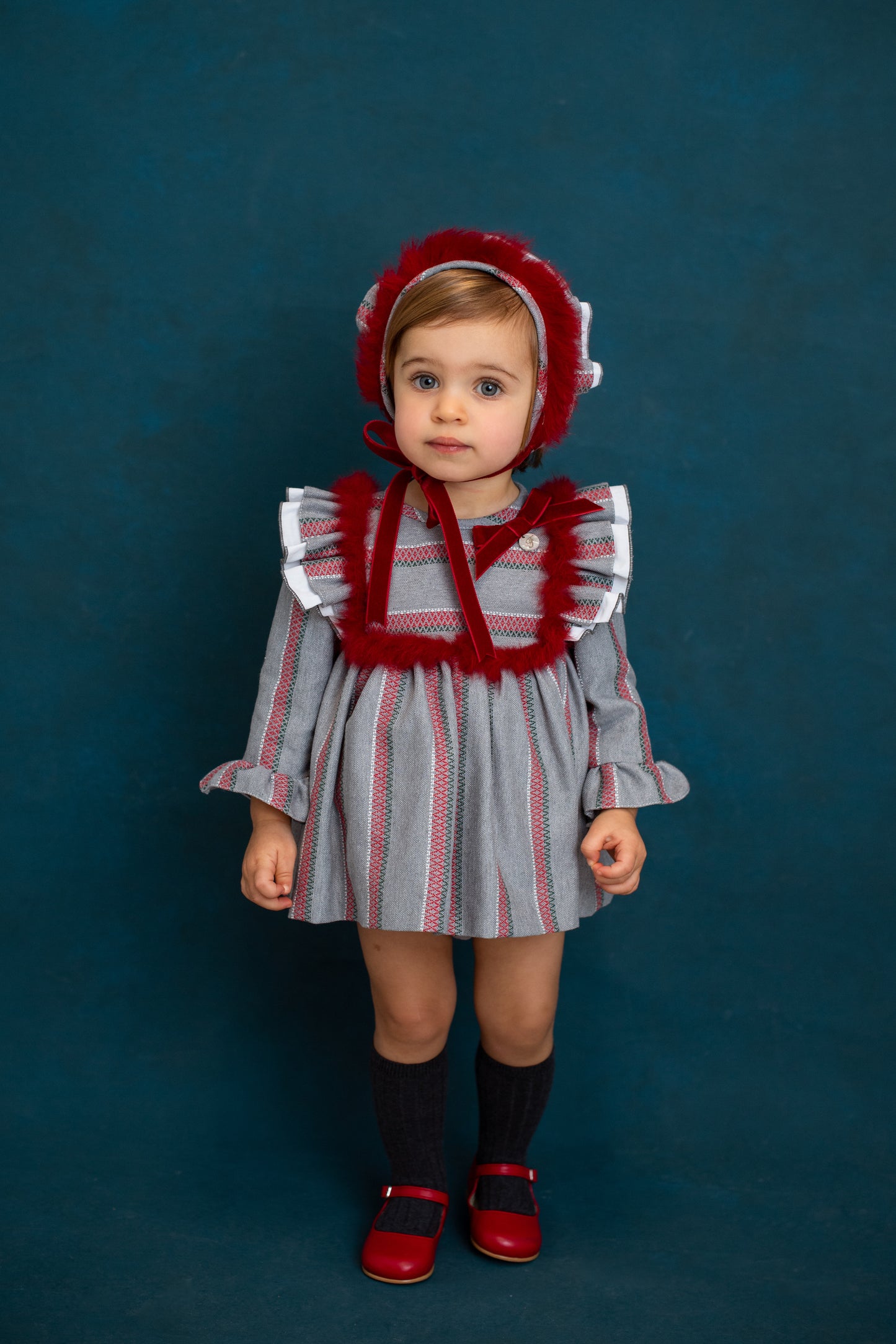 Vestido jesusito efecto rayas bordadas