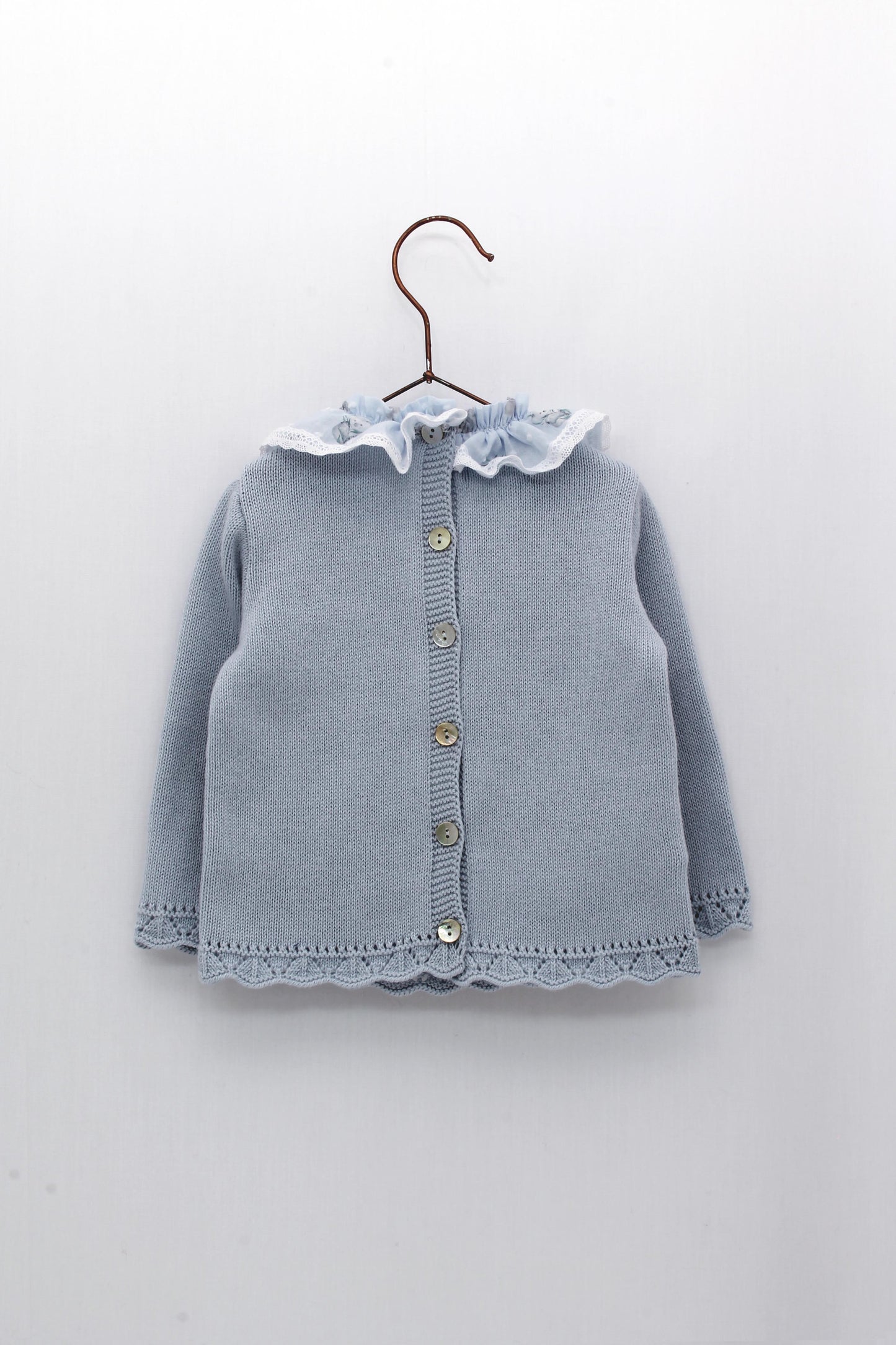 Koala ruffle neck jersey set and basic cotton leggings. Biologist