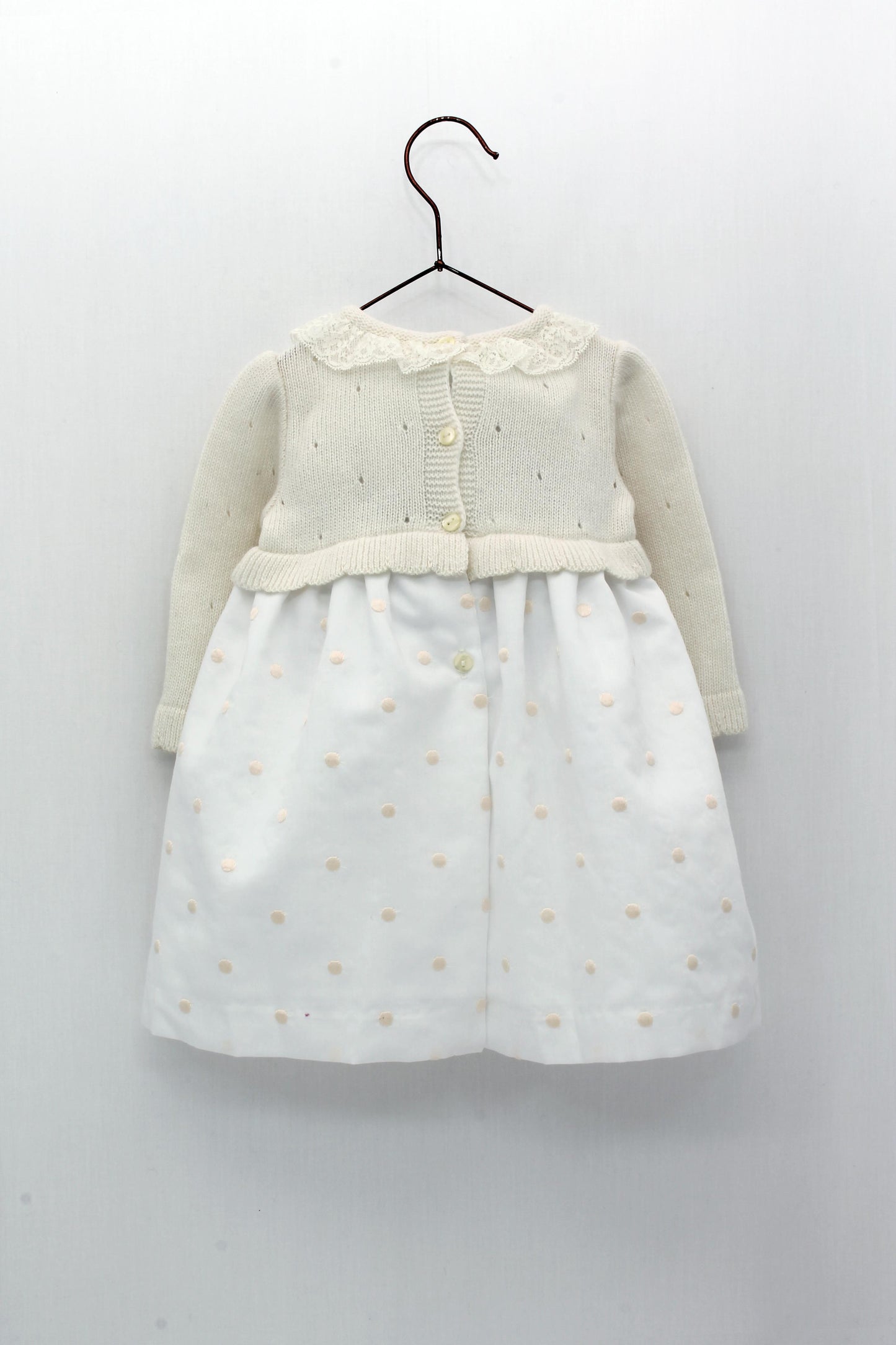 Vestido faldón con flores de punto