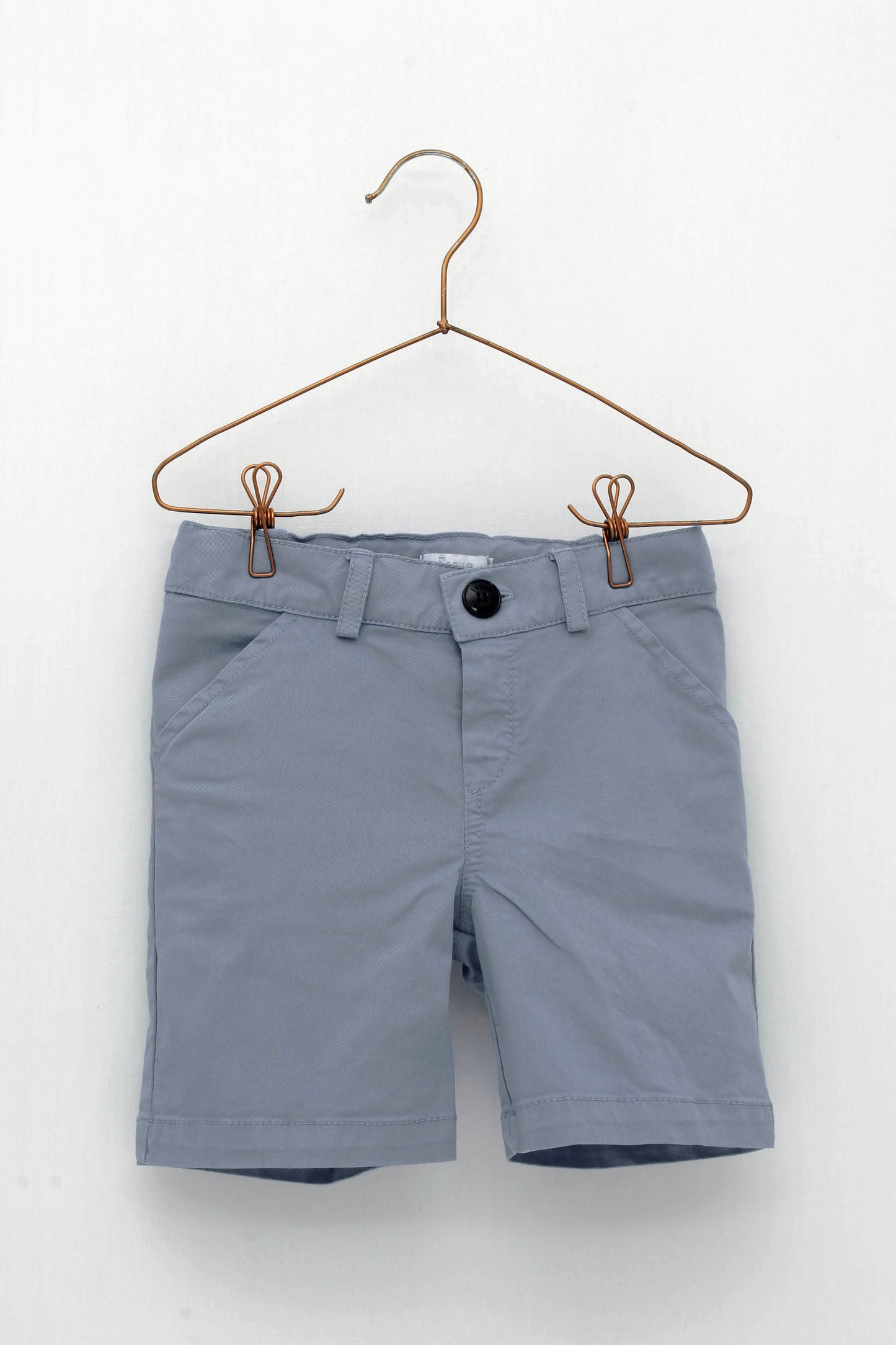 Set of long-sleeved shirt with a Mao collar and classic-cut canvas trousers