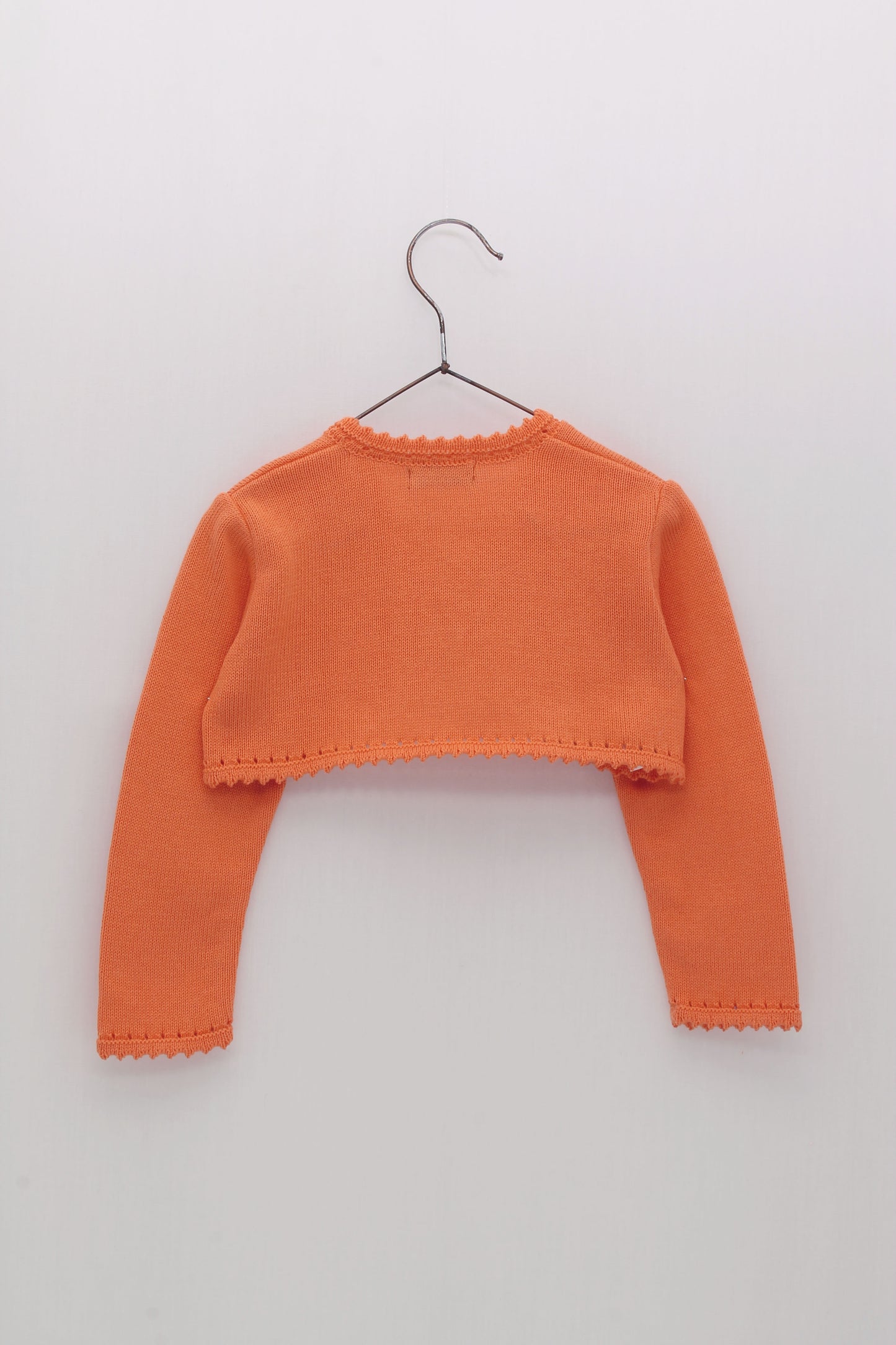 Round Tip Jacket Start Waves