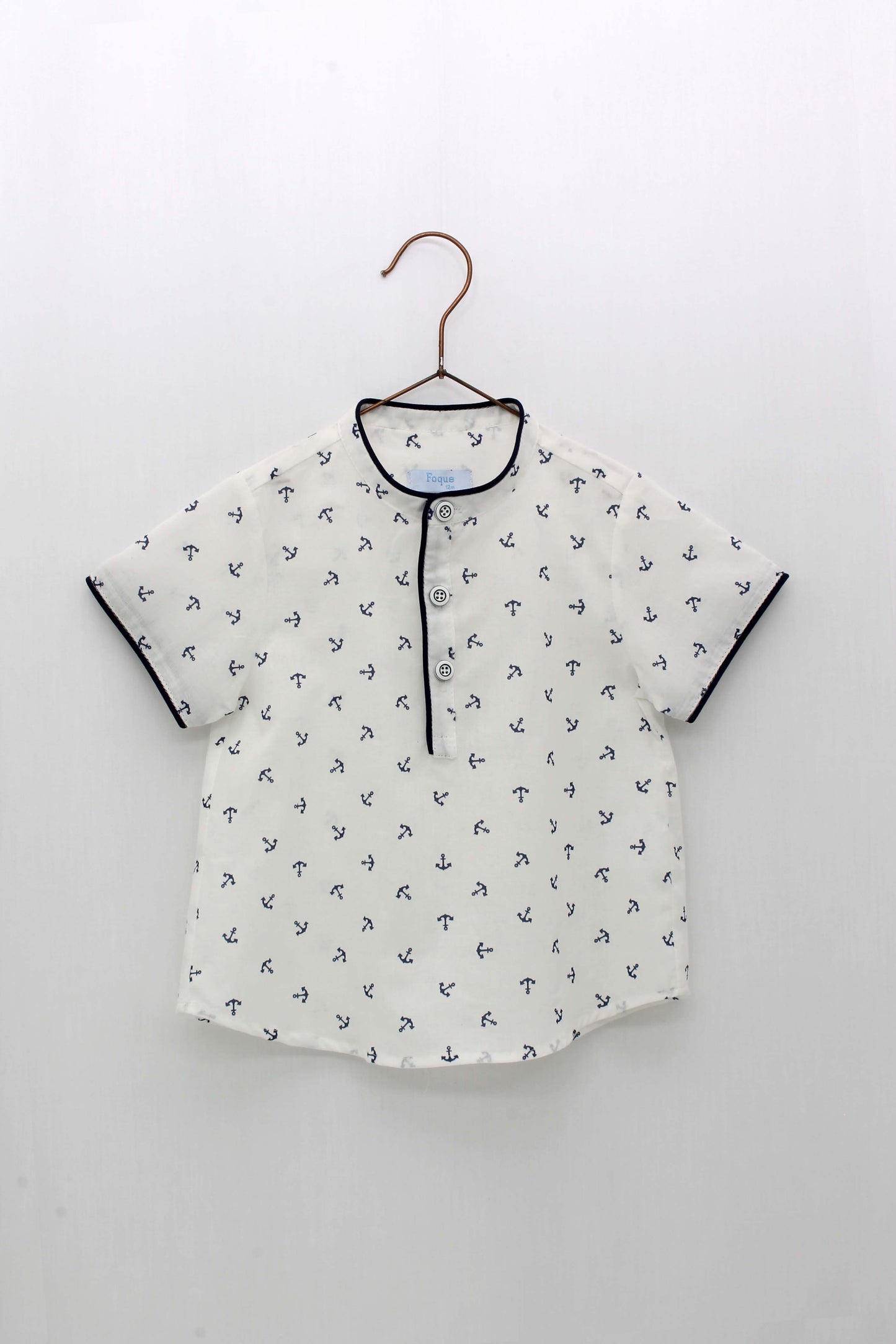 Set of shorts and Mao collar shirt with anchor print
