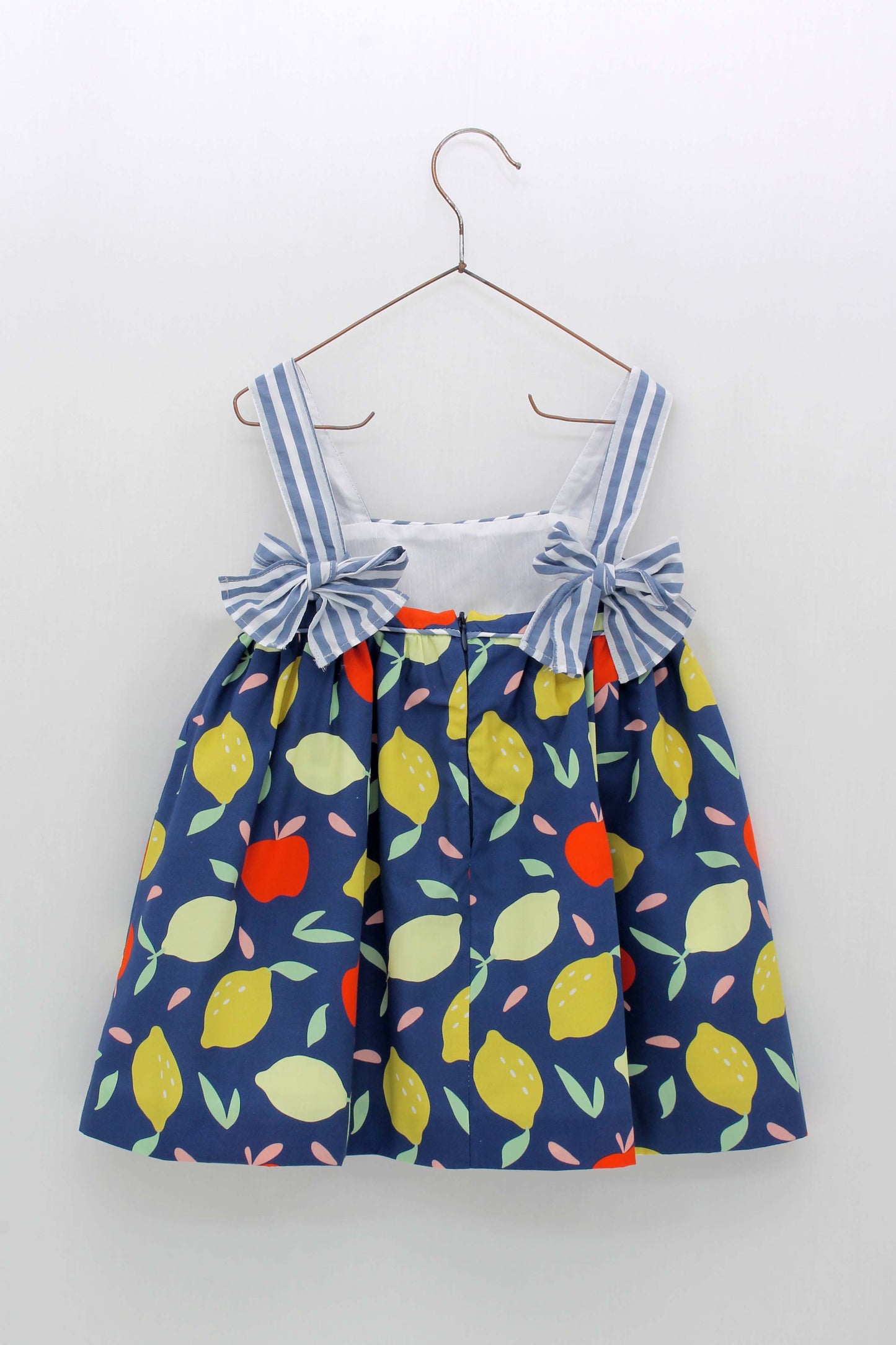 Vestido Estampado Frutas De Tirantes Con Lazadas A Rayas