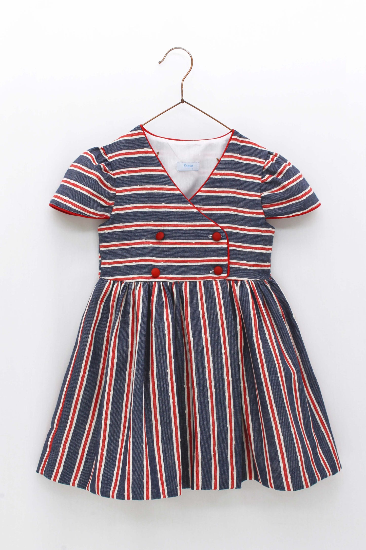 Vestido Rayas De Corte Cintura Con Escote Pico Doble Abotonadura