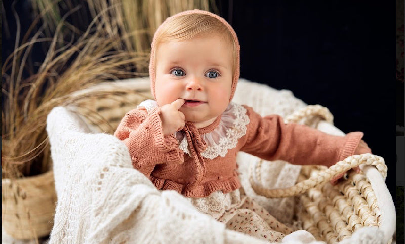 Vestido Faldón Cuello Tira Bordada