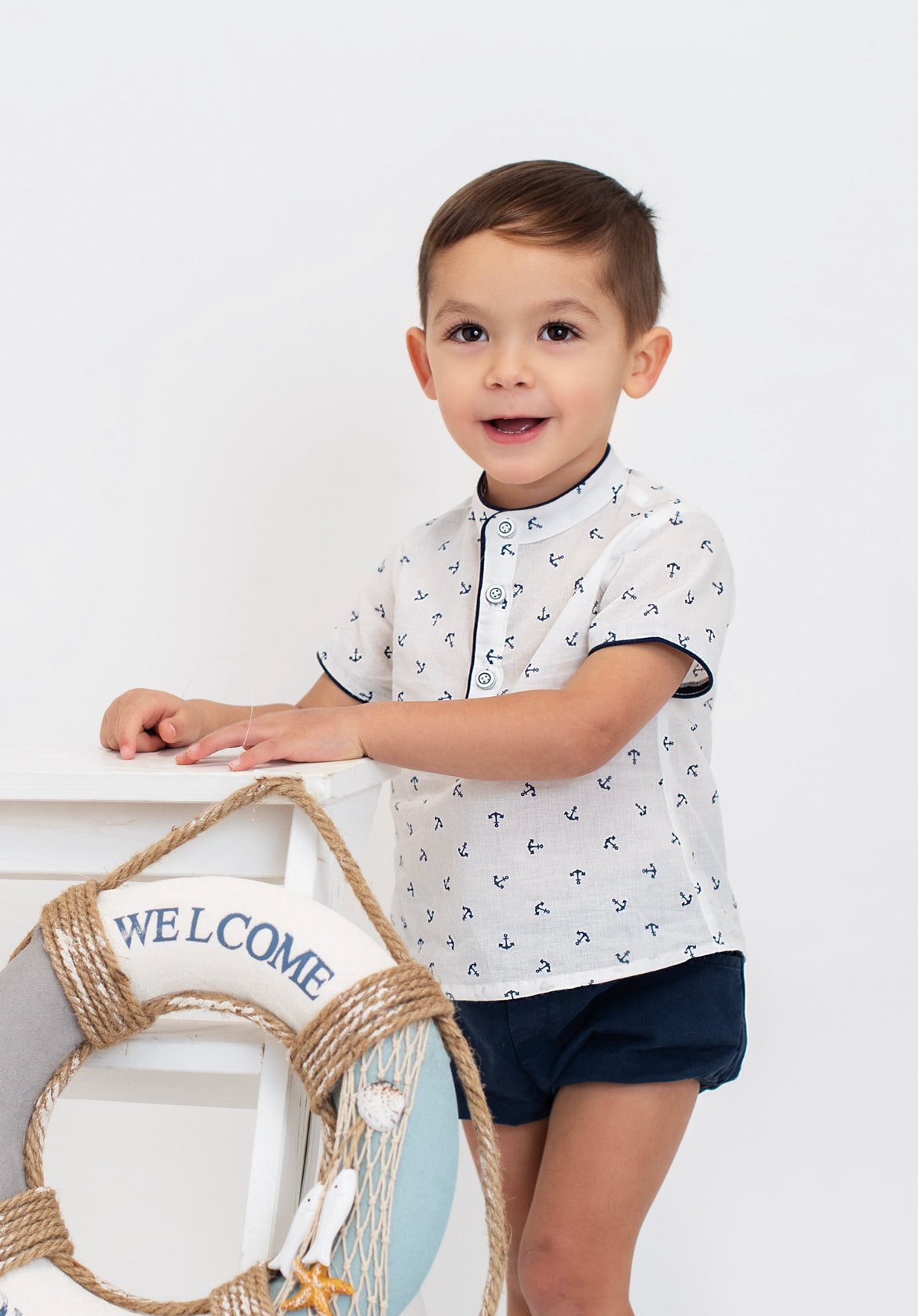 Set of shorts and Mao collar shirt with anchor print