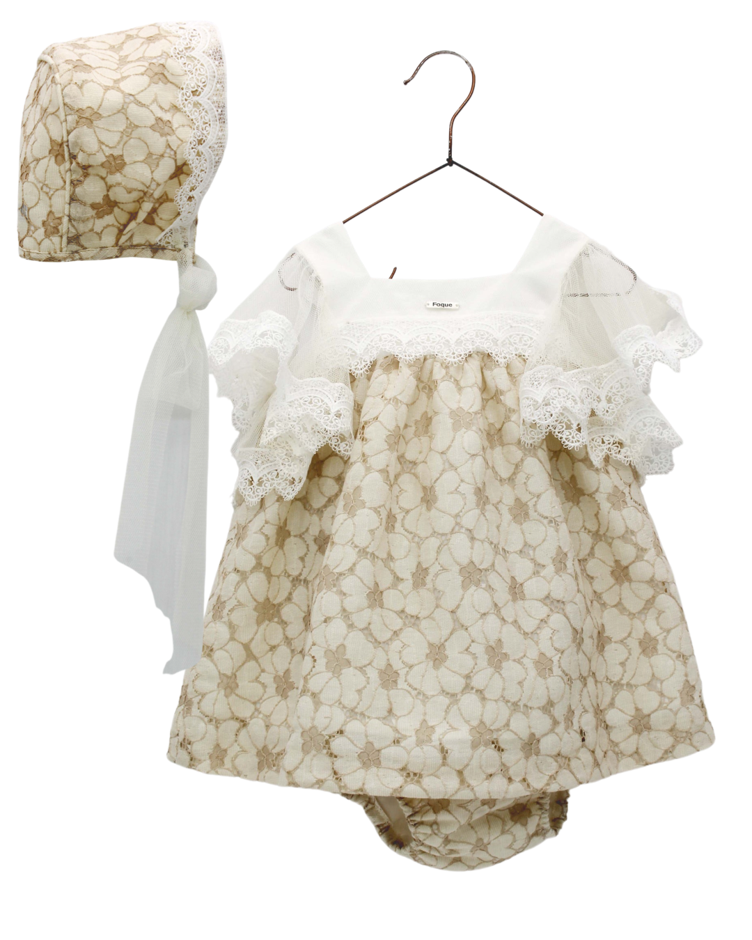 Little dress set with square neckline and tulle sleeves with bonnet