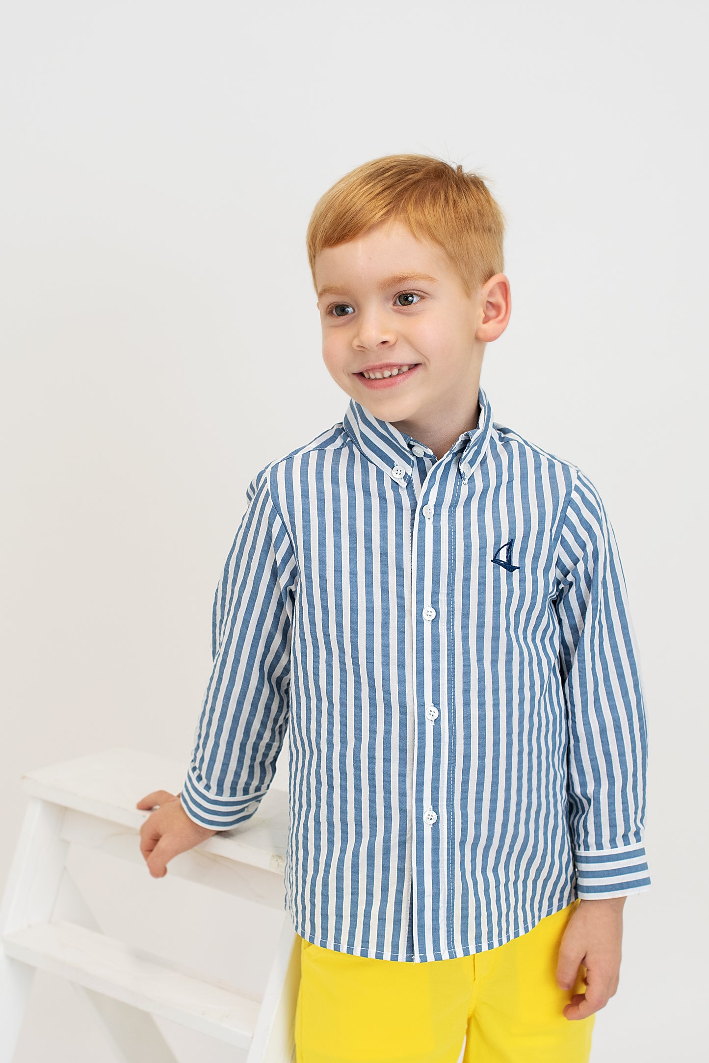 Conjunto Camisa Rayas Cuello Camisero Y Bermuda Amarilla