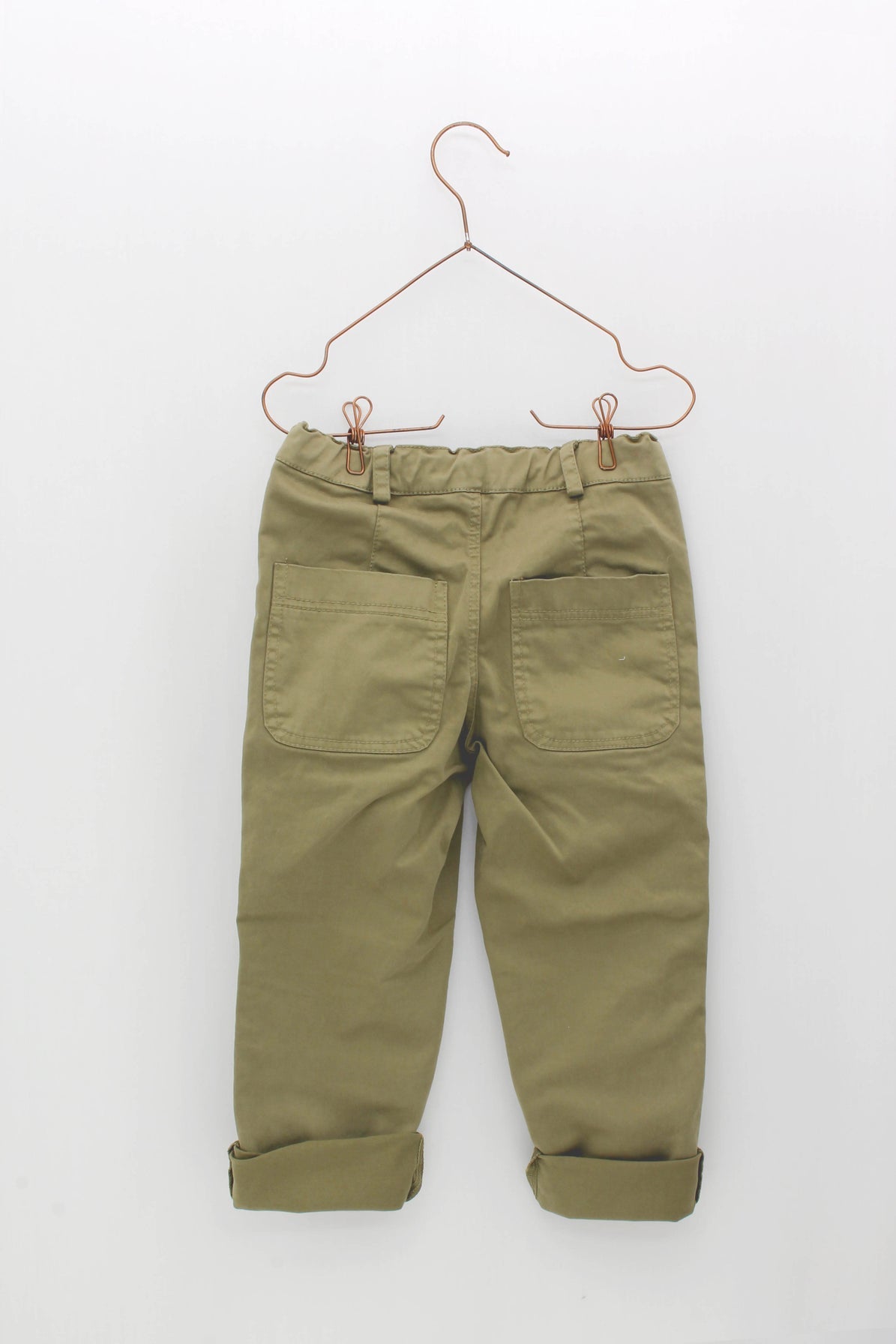 Conjunto Pantalón y Camisa Detalle Oliva