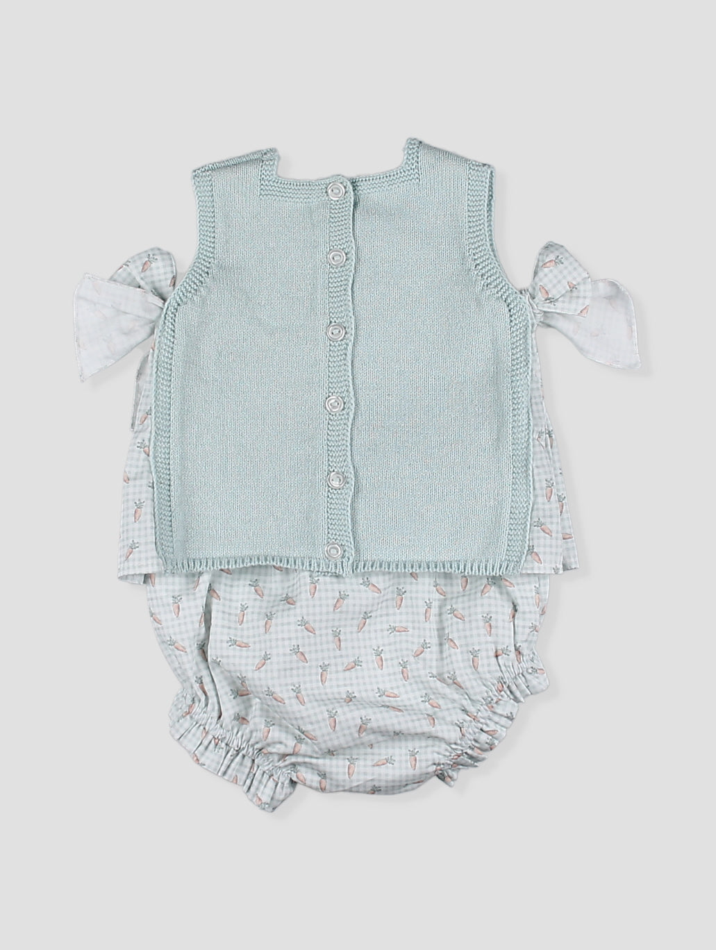Conjunto bebé niña punto celeste con lazos y conejitos con capota