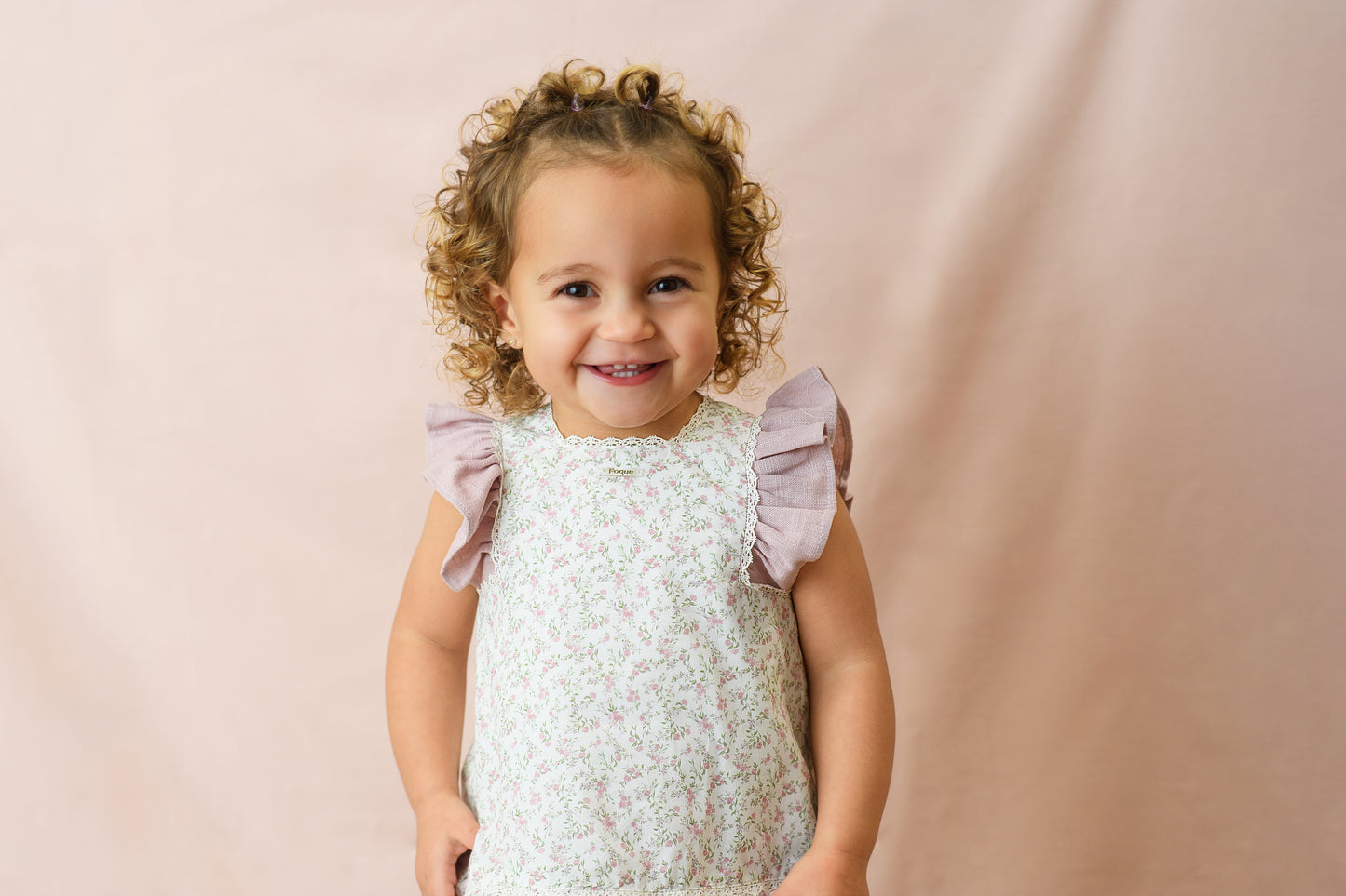 Jesusito estampado floral con volantes