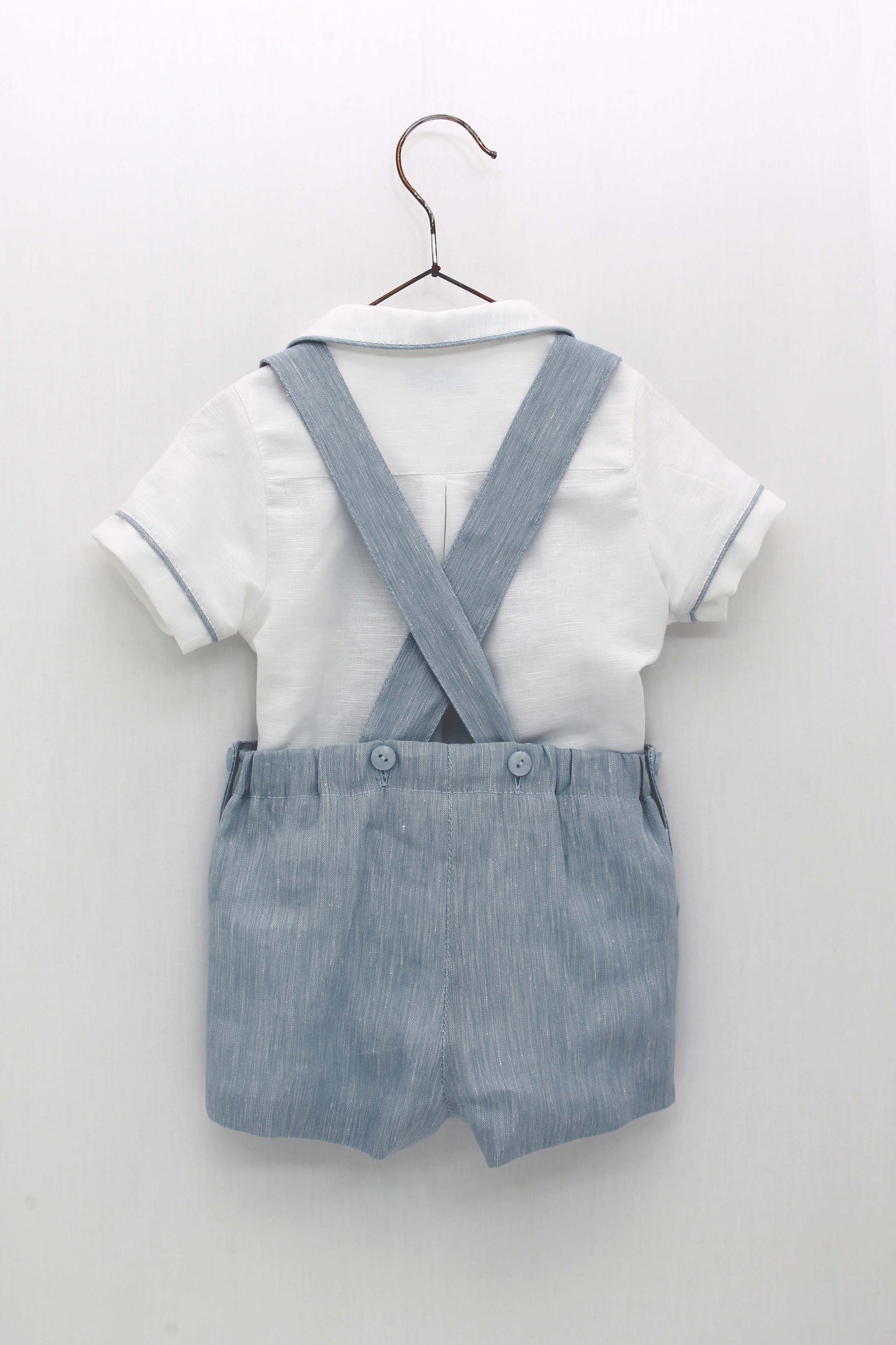 Conjunto Peto Lino Azul Y Camisa Cuello Bebe
